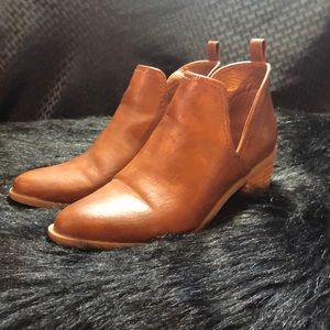 American Eagle Brown Boots